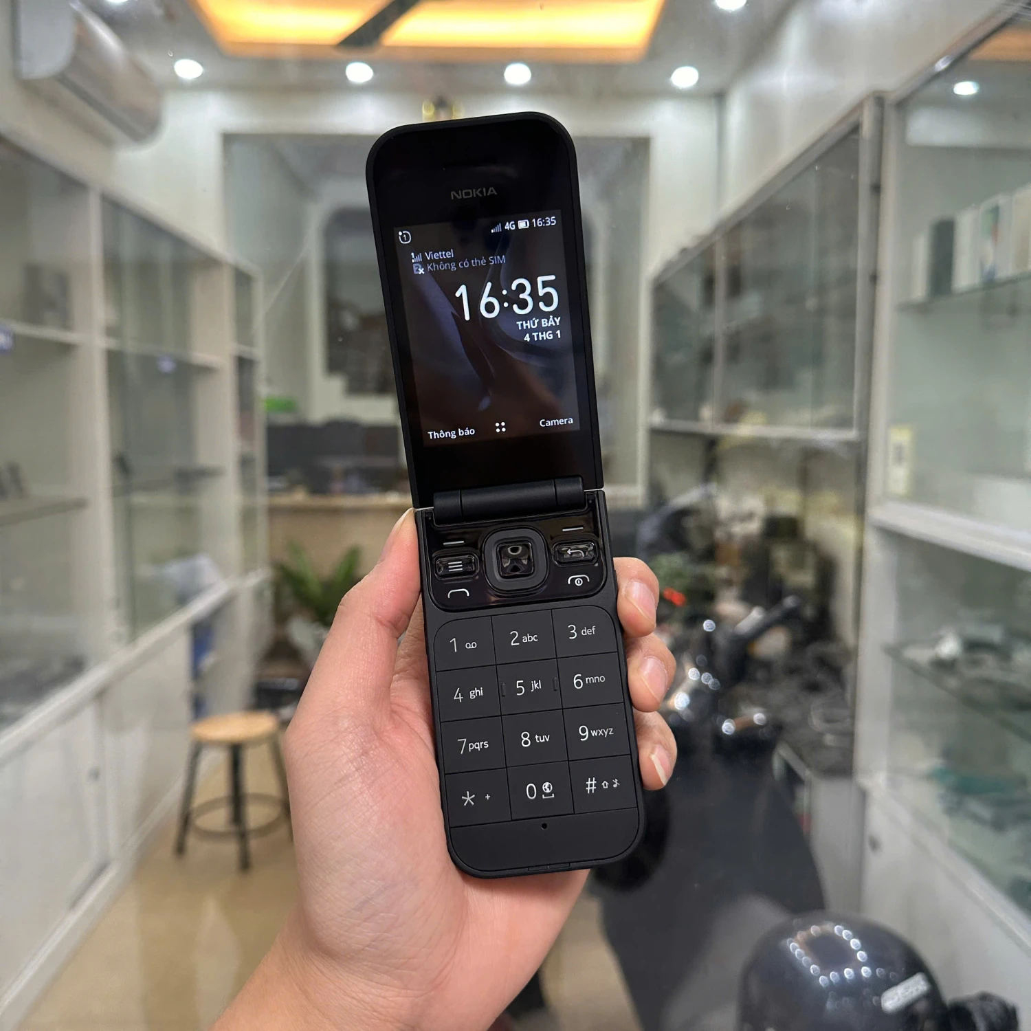 Nokia 2720 Flip 4G mới chính hãng
