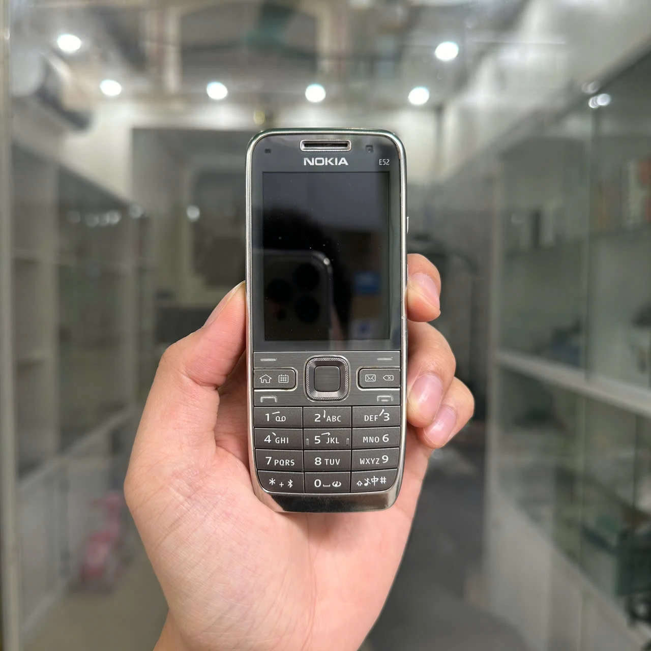 Nokia E52 ZIN đẹp nguyên bản