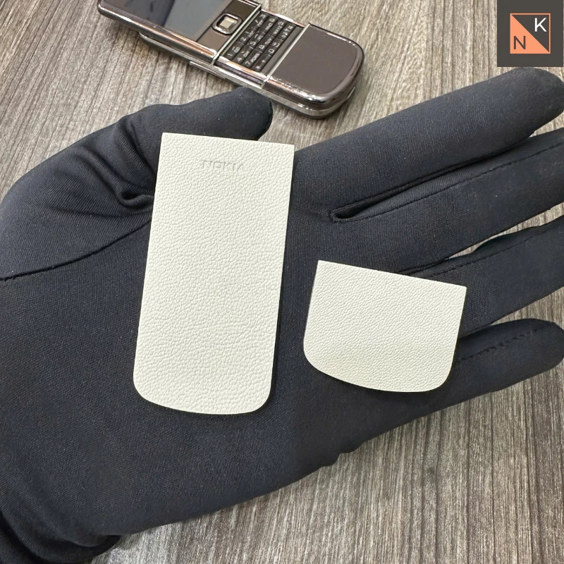 Miếng da loại 1 cho điện thoại 8800