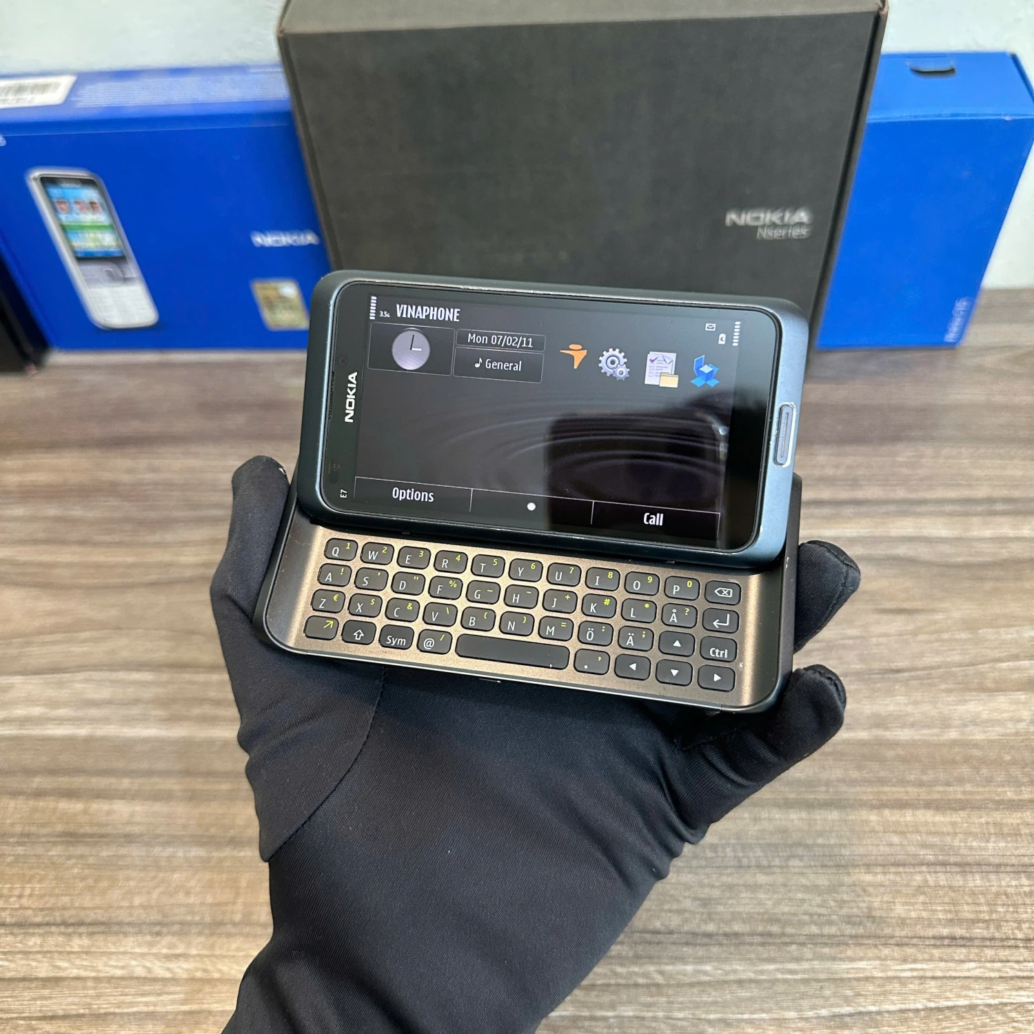 Nokia E7 Zin Nguyên Bản