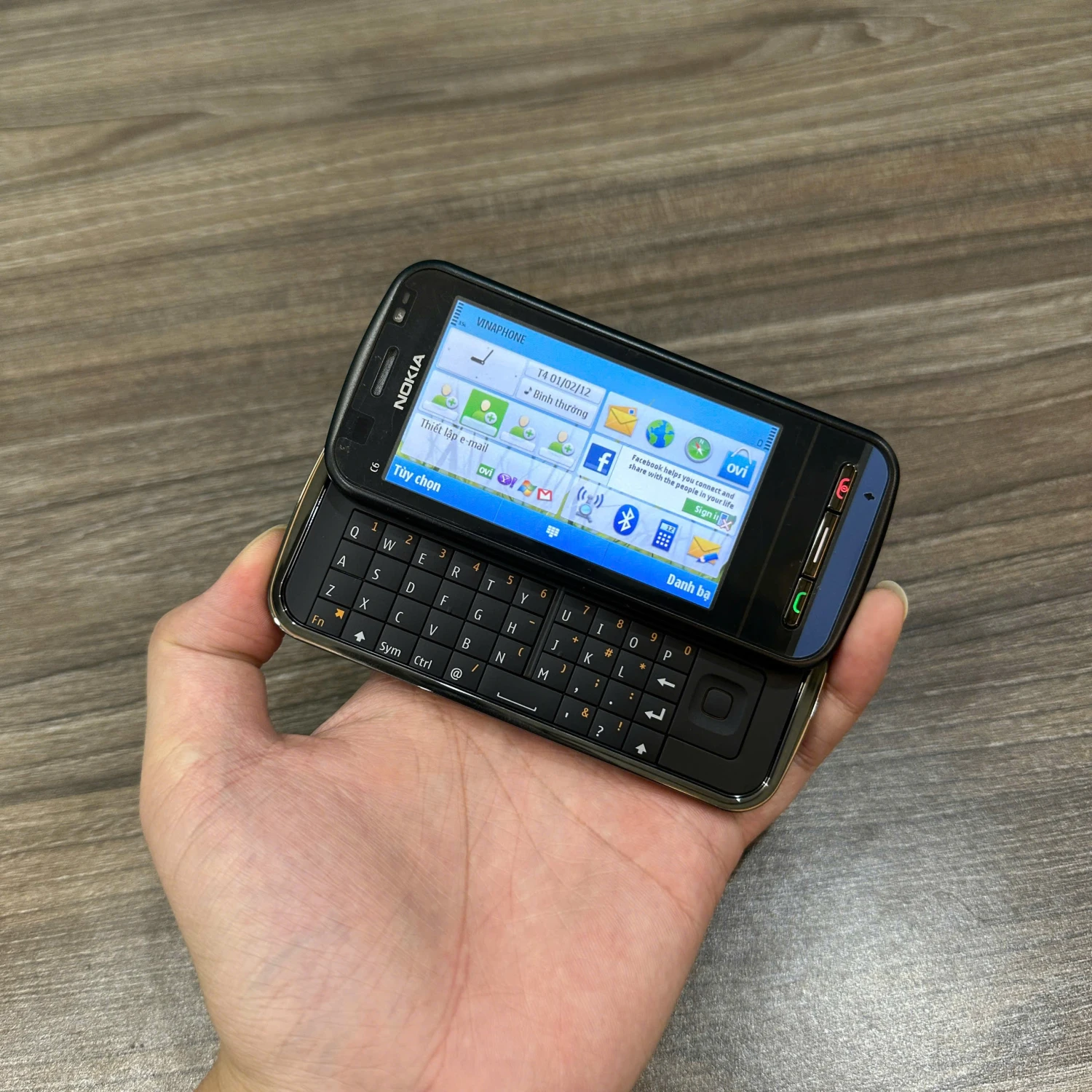 Nokia C6-00 Zin đẹp Likenew