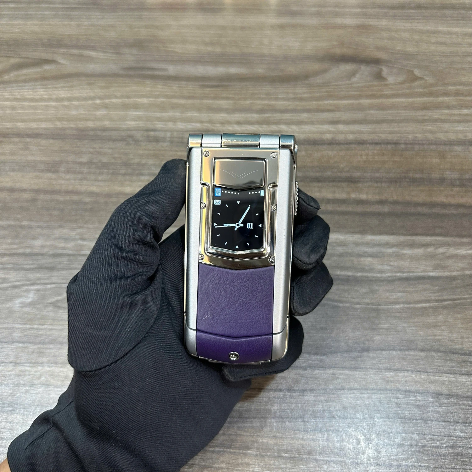 Vertu Contellation Ayxta Da Tím
