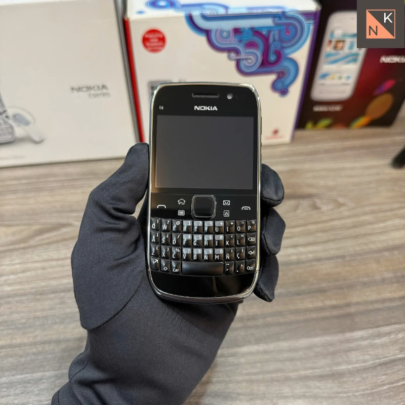 Nokia E6-00 Zin đẹp | Thiết kế cảm ứng & bàn phím QWERTY